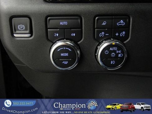 Used 2023 GMC Sierra 1500 SLT w/ SLT Premium Package AWD/4WD image 31