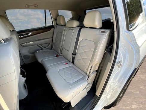Used 2026 Volkswagen Atlas SE AWD/4WD image 24