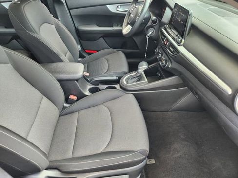 Used 2024 Kia Forte LXS FWD image 10