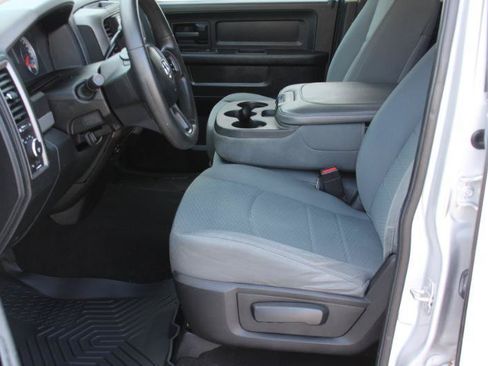 Used 2014 RAM 1500 Express AWD/4WD image 37