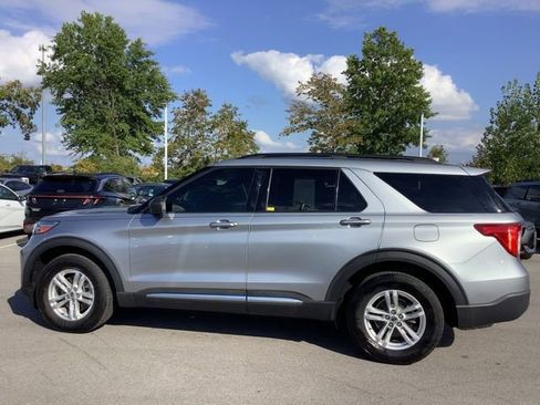 Used 2020 Ford Explorer XLT w/ Comfort Package image 8