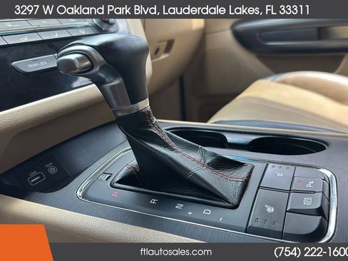 Used 2017 Kia Sedona LX w/ LX Essentials Premium Package FWD image 68