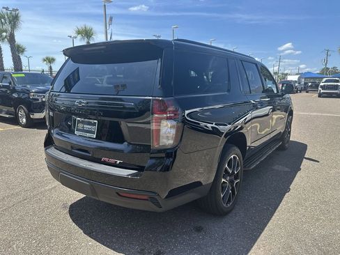 Used 2023 Chevrolet Suburban RST w/ Luxury Package RWD image 16