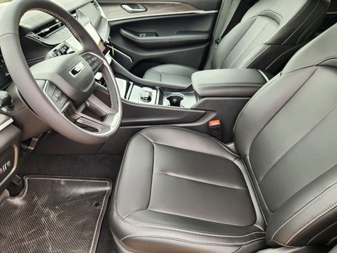 New 2026 Jeep Grand Cherokee L Limited AWD/4WD image 13
