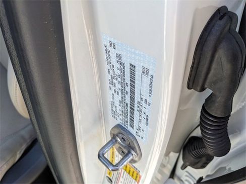 Used 2025 Lincoln Corsair Reserve w/ Rear Removable Package Tray image 37