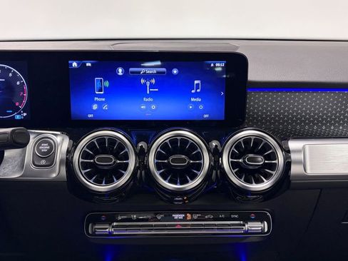 Certified 2025 Mercedes-Benz GLB 250 4MATIC image 20