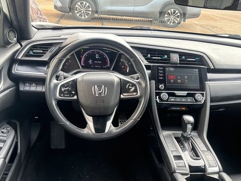 Used 2019 Honda Civic Sport image 2