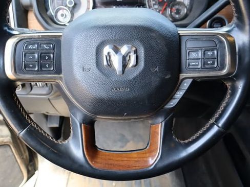Used 2022 RAM 3500 Limited AWD/4WD image 11