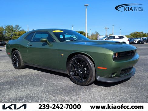 Used 2022 Dodge Challenger R/T Scat Pack w/ Driver Convenience Group image 2