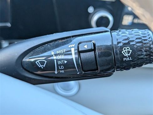 Used 2022 Hyundai Elantra SEL w/ Convenience Package image 29