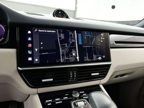 Certified 2022 Porsche Cayenne Platinum Edition AWD/4WD image 10