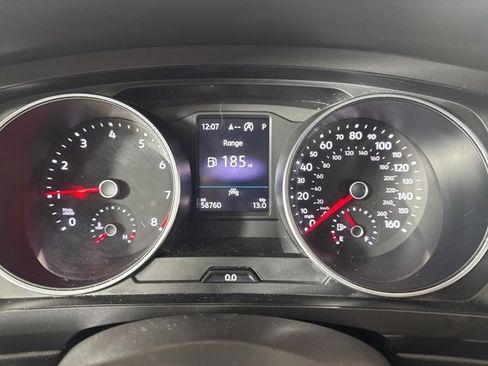 Certified 2021 Volkswagen Tiguan SE w/ Panoramic Sunroof Package image 17