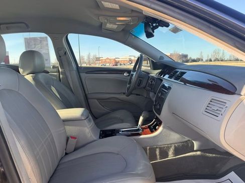 Used 2008 Buick Lucerne CXS image 21