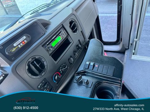 Used 2016 Ford E-350 and Econoline 350 Super Duty image 6