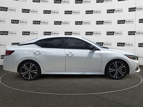 Used 2021 Nissan Sentra SR w/ SR Premium Package FWD image 7