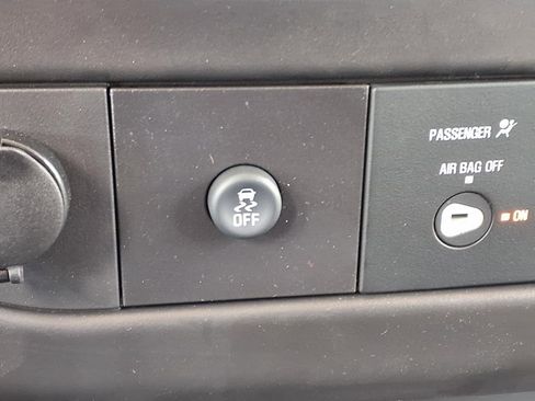 New 2025 Chevrolet Express 2500 w/ Driver Convenience Package image 10