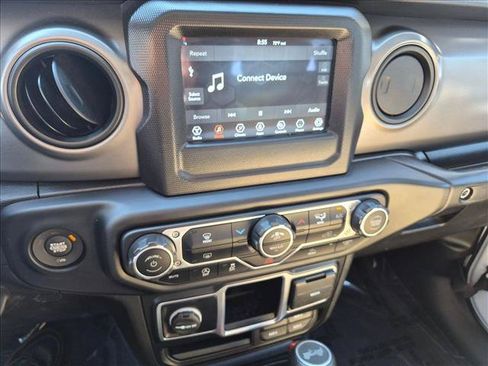 Used 2022 Jeep Wrangler Unlimited Sport AWD/4WD image 14