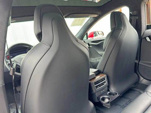 Used 2018 Tesla Model S 75D image 34