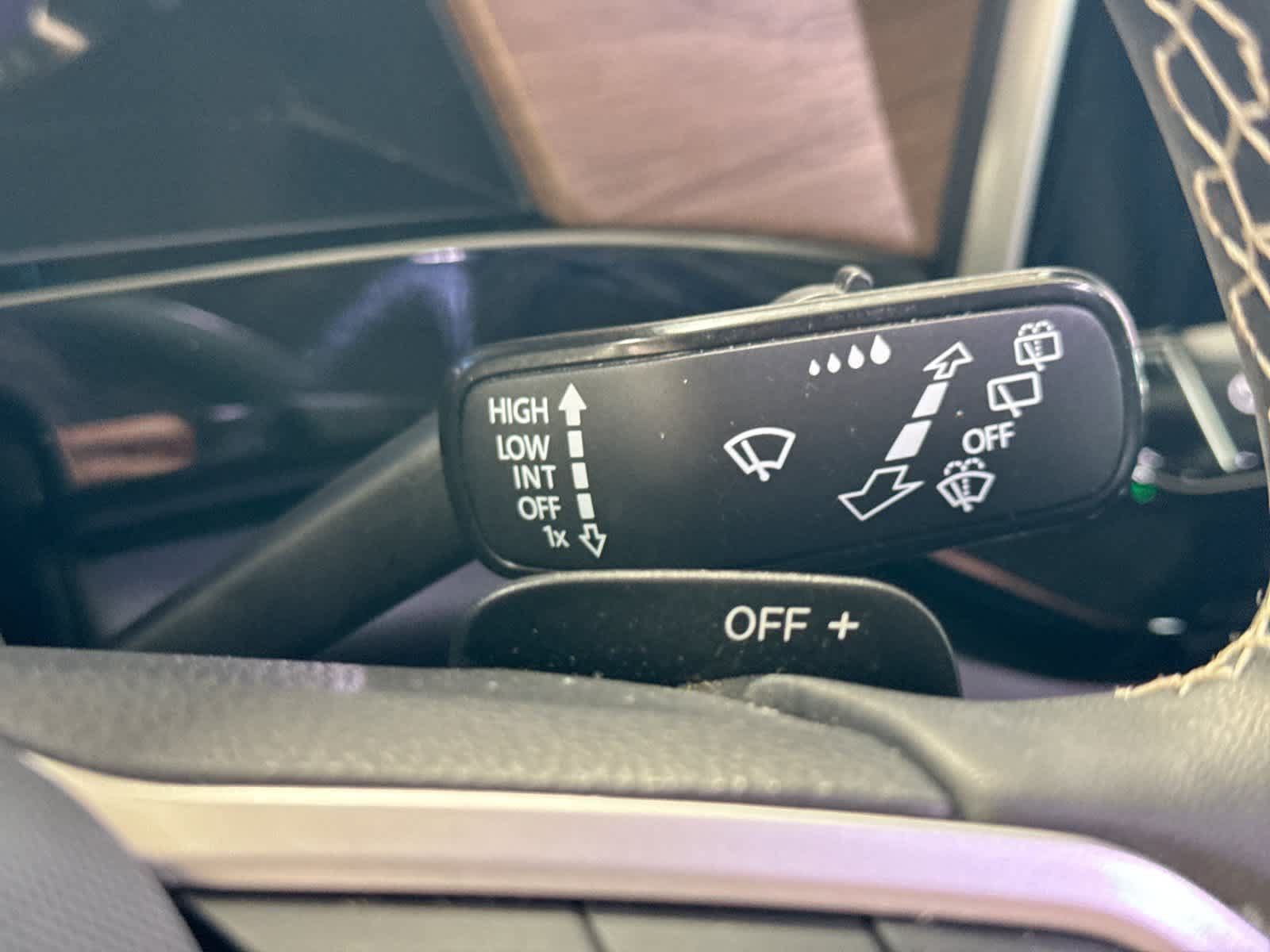 Used 2024 Volkswagen Atlas SE FWD image 31