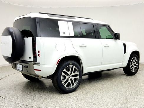 Used 2023 Land Rover Defender 110 X-Dynamic SE AWD/4WD image 5