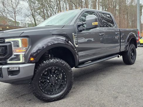 Used 2022 Ford F250 Lariat w/ Tremor Off-Road Package image 4