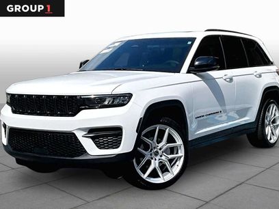 Used 2025 Jeep Grand Cherokee Altitude
