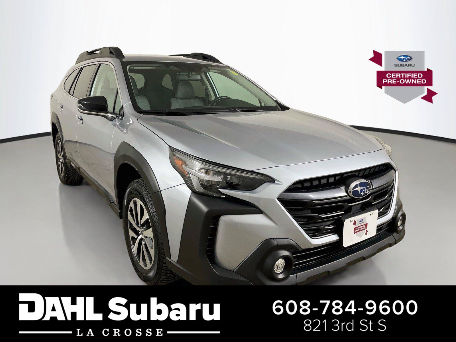 Used 2024 Subaru Outback Premium AWD/4WD image 1