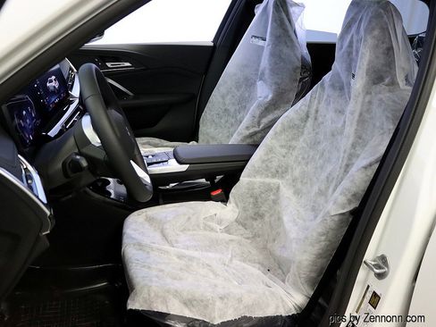 Used 2026 BMW X1 xDrive28i image 10