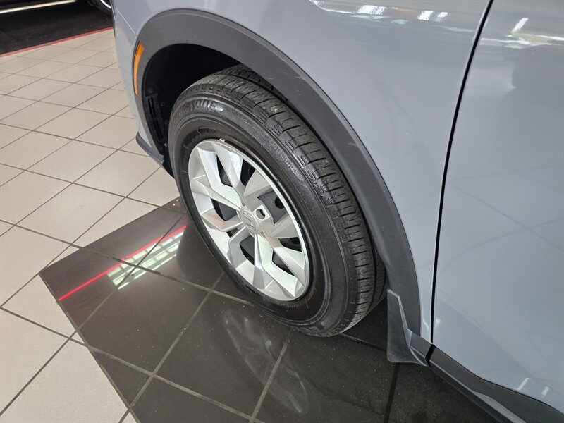 Used 2025 Honda CR-V LX image 33