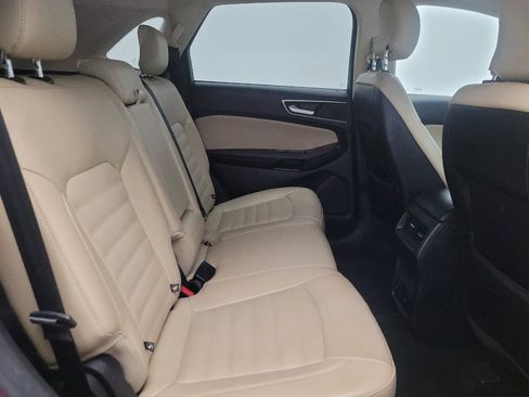Used 2018 Ford Edge SEL w/ Equipment Group 201A FWD image 19