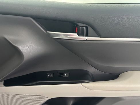 Used 2019 Toyota Camry SE w/ Carpet Mat Package FWD image 53