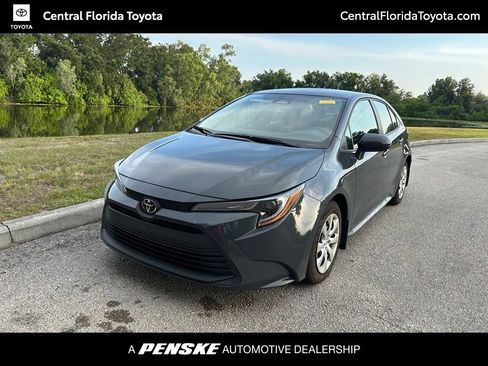 Certified 2025 Toyota Corolla LE FWD image 1
