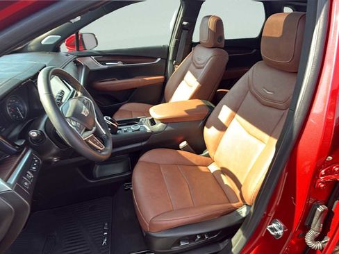 Used 2025 Cadillac XT5 Premium Luxury w/ Technology Package image 26