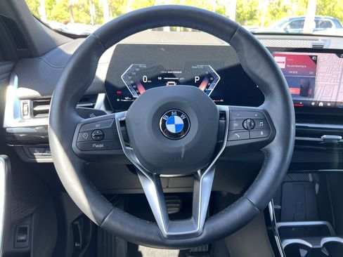 Used 2025 BMW X2 xDrive28i image 18