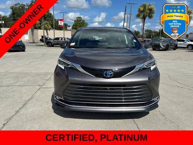 Certified 2023 Toyota Sienna Platinum FWD image 2