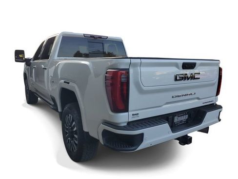 Used 2024 GMC Sierra 2500 Denali Ultimate w/ Max Trailering Package AWD/4WD image 3