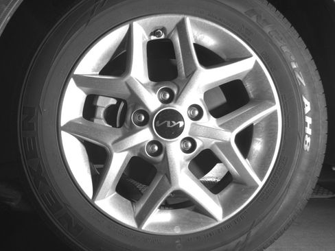 Used 2025 Kia Soul LX w/ LX Technology Package image 12