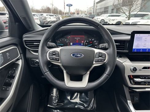 Certified 2022 Ford Explorer XLT w/ Equipment Group 202A image 14