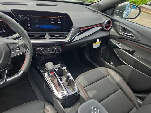 New 2026 Chevrolet Trax RS w/ Driver Confidence Package FWD image 21
