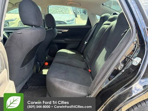 Used 2014 Nissan Altima 2.5 S FWD image 5