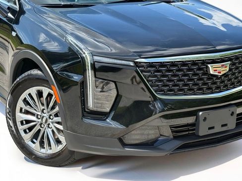 Certified 2025 Cadillac XT4 Premium Luxury FWD image 5