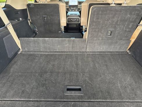 Used 2024 Ford Expedition Max Limited image 23