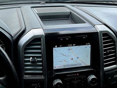 Used 2016 Ford F150 Platinum w/ Equipment Group 701A Luxury AWD/4WD image 13