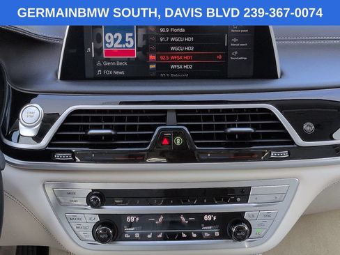 Used 2022 BMW ALPINA B7 xDrive AWD/4WD image 19