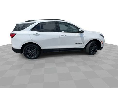 Used 2022 Chevrolet Equinox RS w/ RS Leather Package FWD image 9