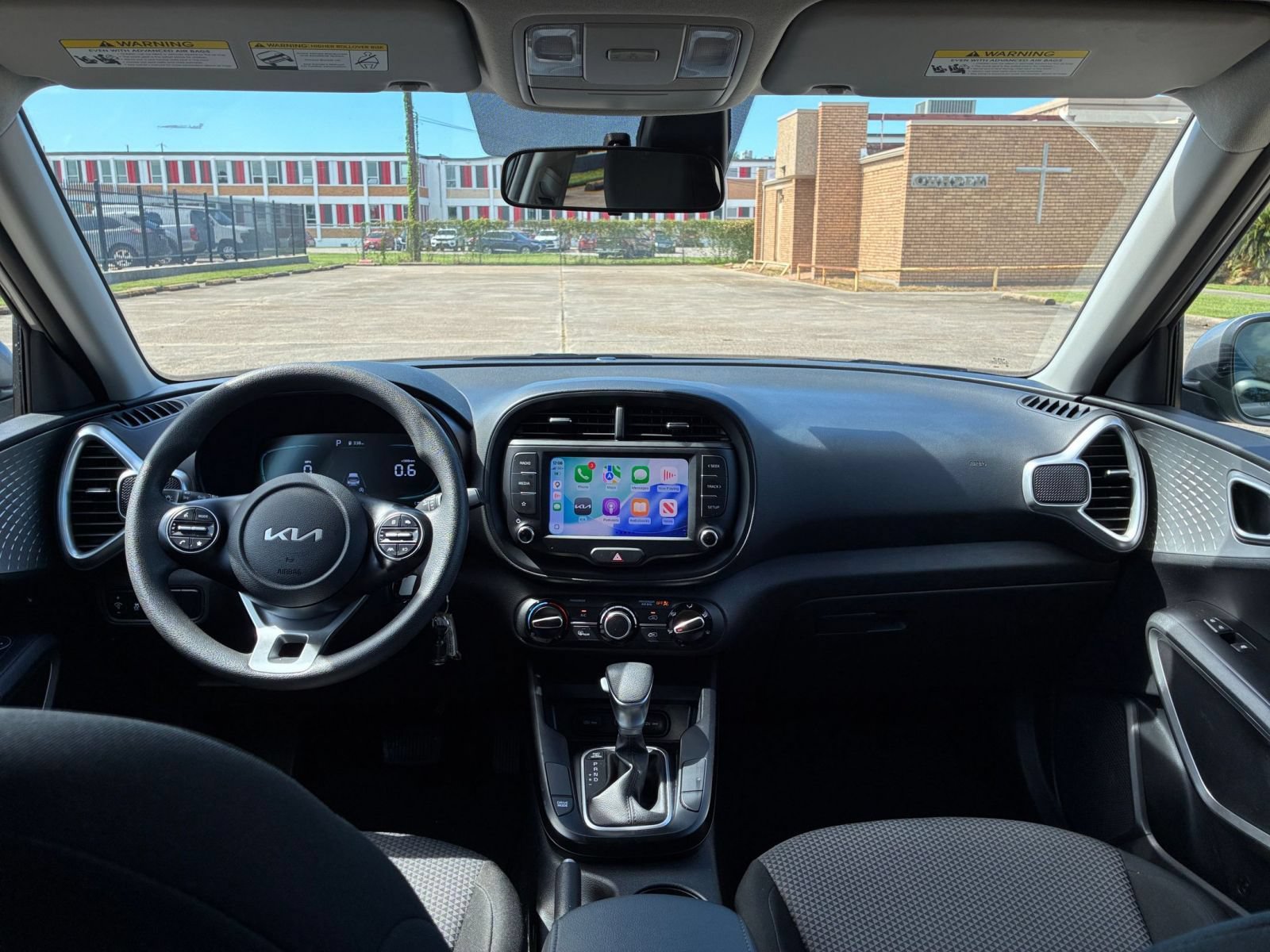 Used 2025 Kia Soul LX w/ LX Technology Package FWD image 30
