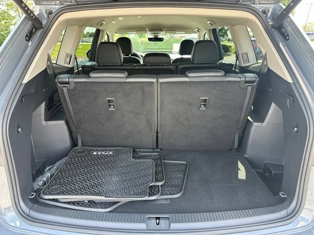 Used 2025 Volkswagen Atlas SE AWD/4WD image 33