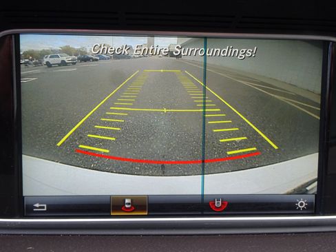 Used 2016 Mercedes-Benz E 350 4MATIC Sedan image 21