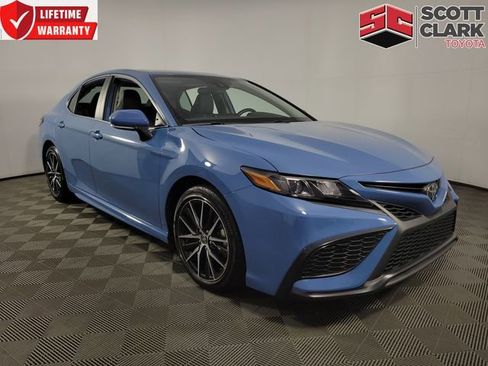 Used 2023 Toyota Camry SE FWD image 1
