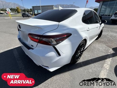 Used 2022 Toyota Camry SE w/ TRD Appearance Package (TMS) FWD image 4